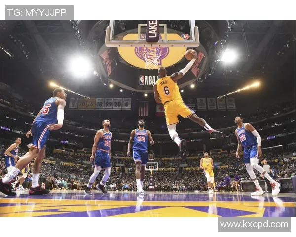 篮网队季后赛表现抢眼，球队成绩逐渐提升