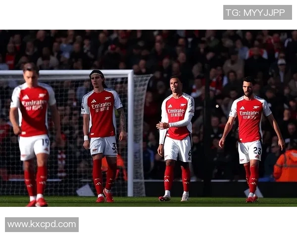 英超积分榜大变局：曼联逆袭领跑，切尔西紧随其后，利物浦跌落第三